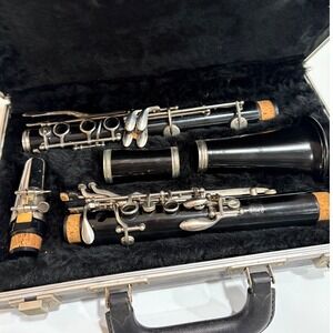 1980s Vintage Clarinet Woodwind Instrument with Case Musical Instrument Untested